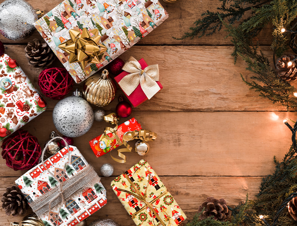 PAPEL DE REGALO LIDERPAPEL NAVIDAD ROLLO ANCHO 70 CM LONGITUD 2 MT GRAMAJE 60 GR DISEOS SURTIDOS B-2024